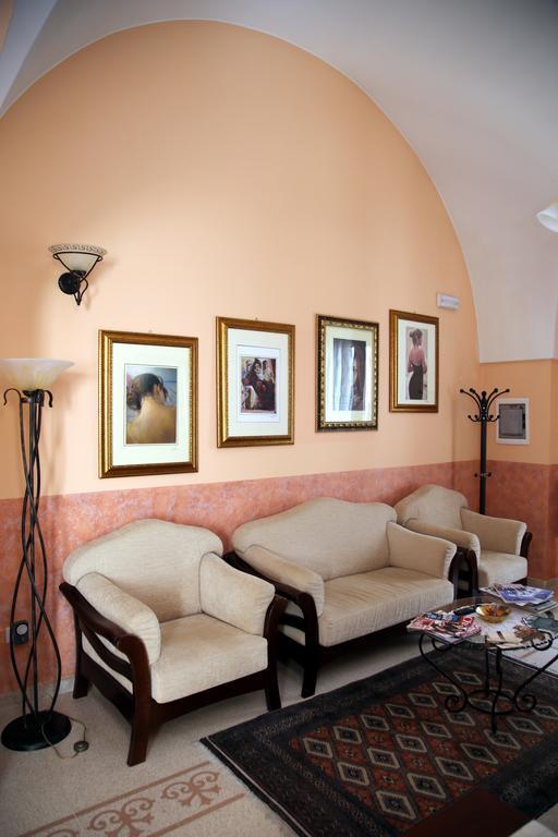 B&B Borgosolare Specchia Bagian luar foto