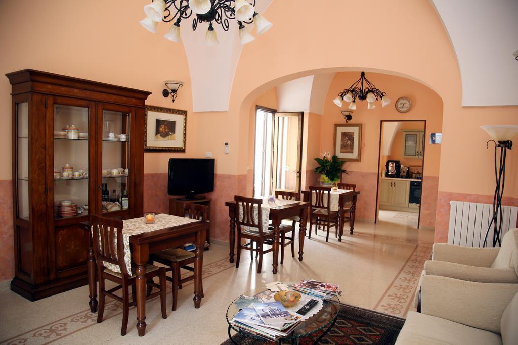 B&B Borgosolare Specchia Bagian luar foto