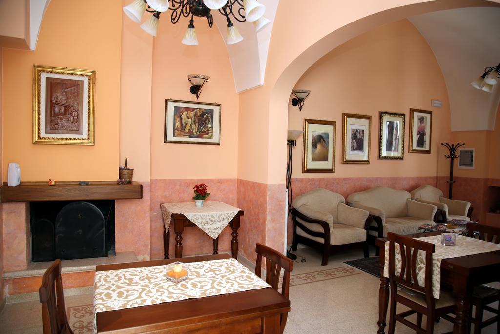 B&B Borgosolare Specchia Bagian luar foto