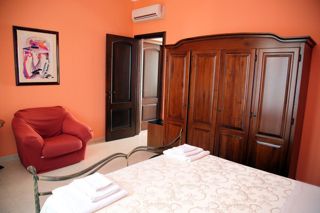 B&B Borgosolare Specchia Bagian luar foto